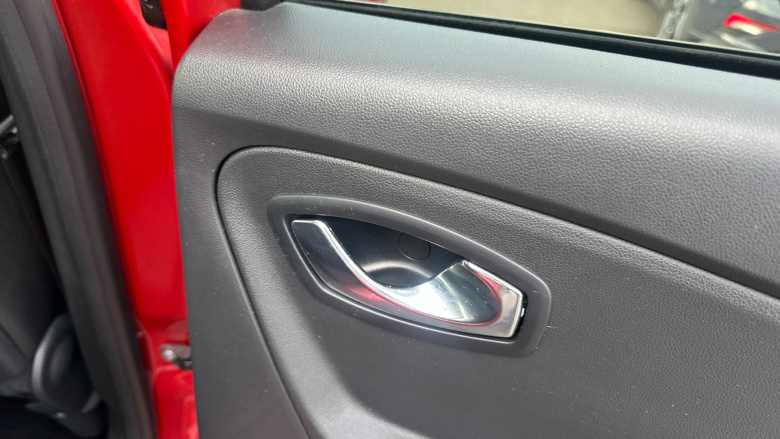 Renault Captur 1.2 TCE Dynamique S Nav 5dr Petrol Hatchback